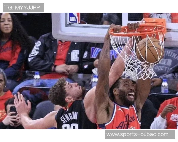 伦纳德称赞加兰天赋出众期待他展现全明星级别的最佳状态 伦纳德称赞加兰天赋出众期待他展现全明星级别的最佳状态